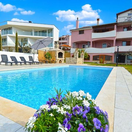 Apartments Violete 742 Pula Exterior foto