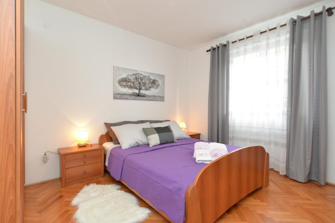 Apartments Violete 742 Pula Exterior foto