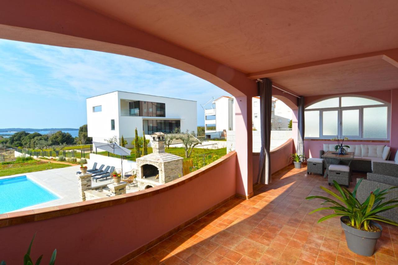 Apartments Violete 742 Pula Exterior foto